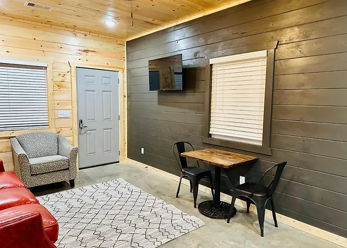 Knotty Squirrel Cabins